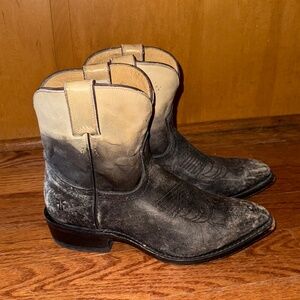WOMEN'S FRYE Distressed Western Cowboy Boots 8 B (Extra Narrow)